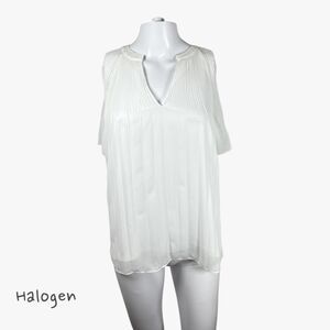Halogen Women's Ruffle V-Neck Short Sleeve Blouse in White Size S Casual